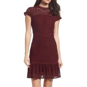 Foxiedox Ellie Lace Open Back Cocktail Dress in Red Wine Size Large